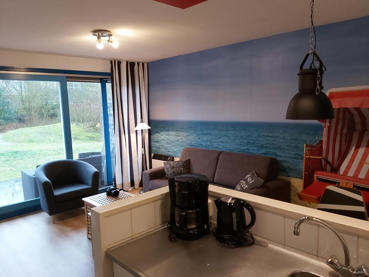 'T Strandhuys En De Vuurtoren, Met Eigen Keuken, Zonnig Terras Nabij Dorp, Duinen En Strand, Incl Verwarmd Binnen Zwembad ฮอลลุม ภายนอก รูปภาพ