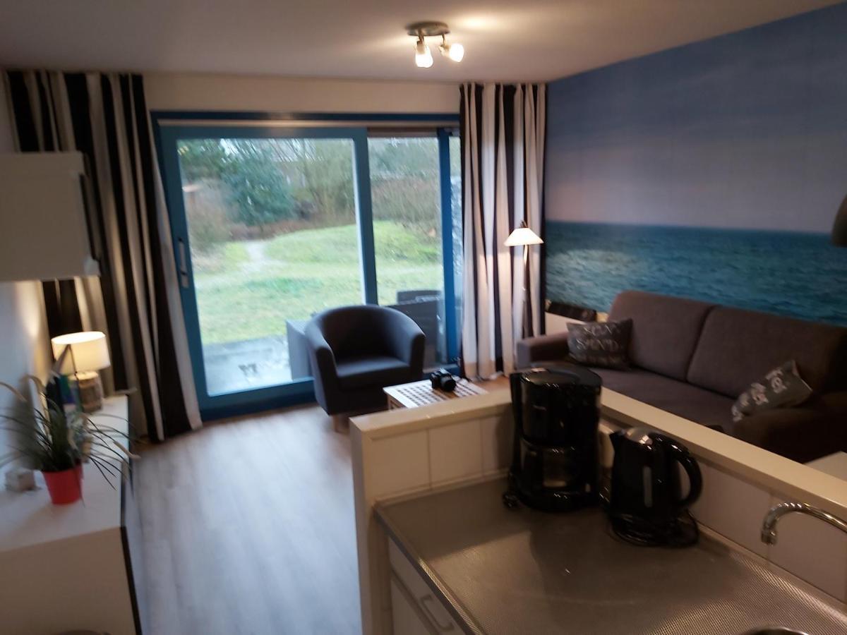 'T Strandhuys En De Vuurtoren, Met Eigen Keuken, Zonnig Terras Nabij Dorp, Duinen En Strand, Incl Verwarmd Binnen Zwembad ฮอลลุม ภายนอก รูปภาพ